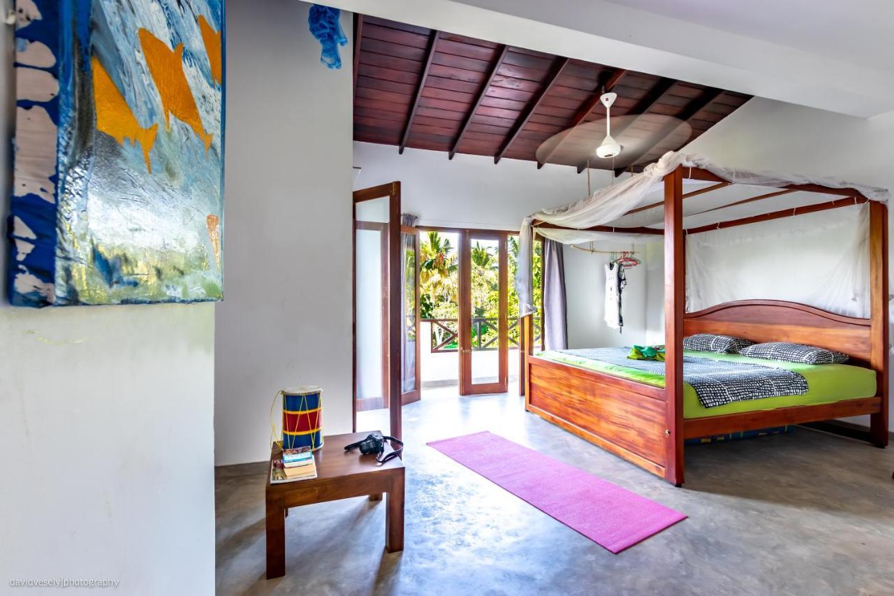 Dorian Guest House And Restaurant Weligama Exterior photo